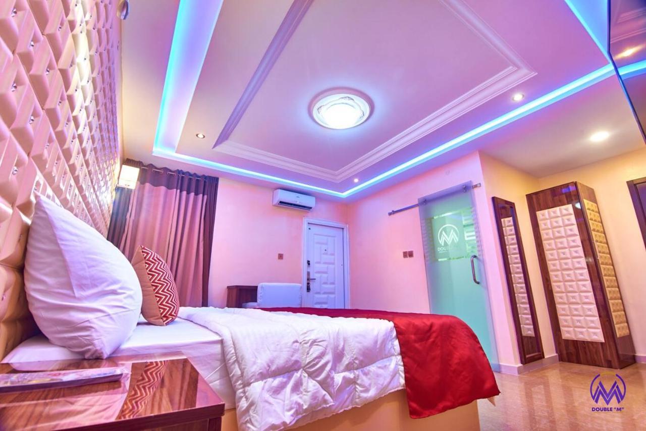 Double M Exquisite Suites And Lounge Lekki Ogombo Exterior photo