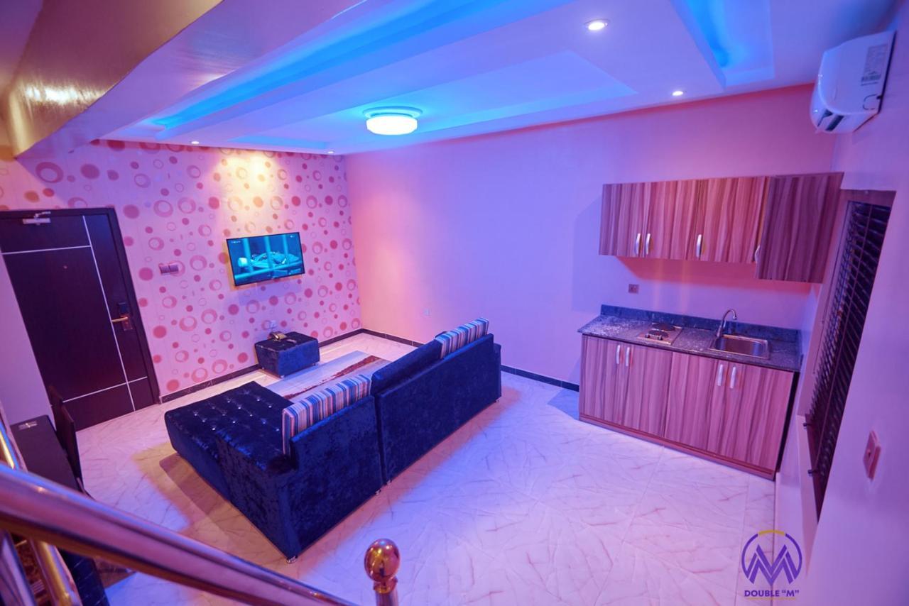 Double M Exquisite Suites And Lounge Lekki Ogombo Exterior photo